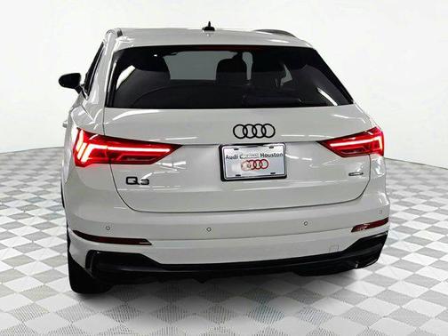2021 Audi Q3 45 S line Premium
