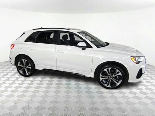 2021 Audi Q3 45 S line Premium