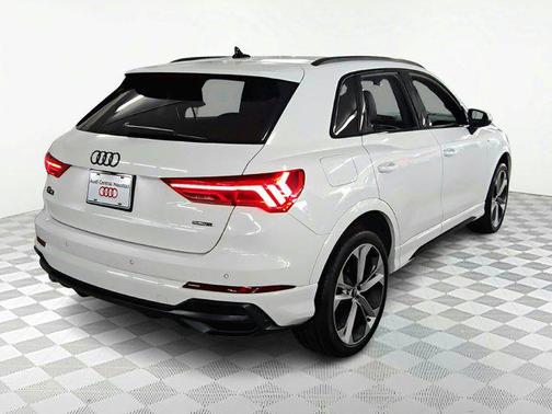 2021 Audi Q3 45 S line Premium