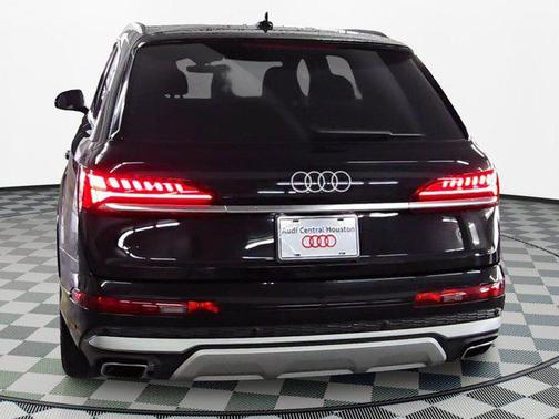 2025 Audi Q7 55 Premium Plus