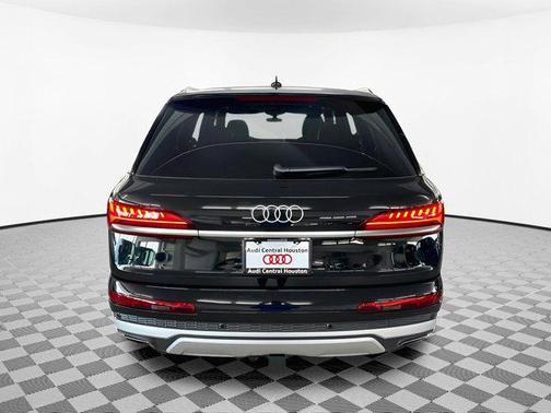 2025 Audi Q7 55 Premium Plus