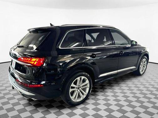 2025 Audi Q7 55 Premium Plus