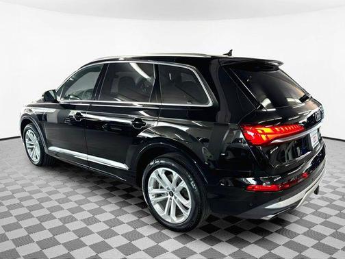 2025 Audi Q7 55 Premium Plus