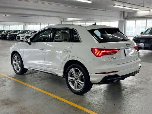 2022 Audi Q3 45 S line Premium Plus