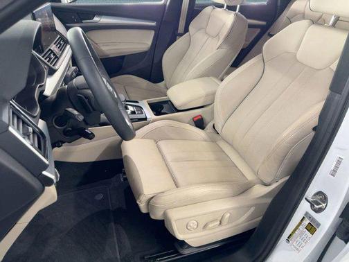 2024 Audi Q5 45 S line Premium Plus