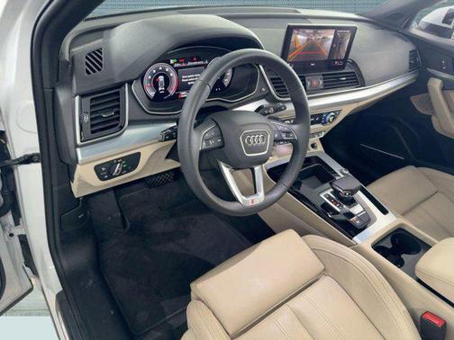 2024 Audi Q5 45 S line Premium Plus