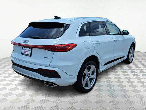 2025 Audi Q5 Premium Plus