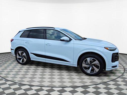 2025 Audi Q6 e-tron Premium Plus quattro