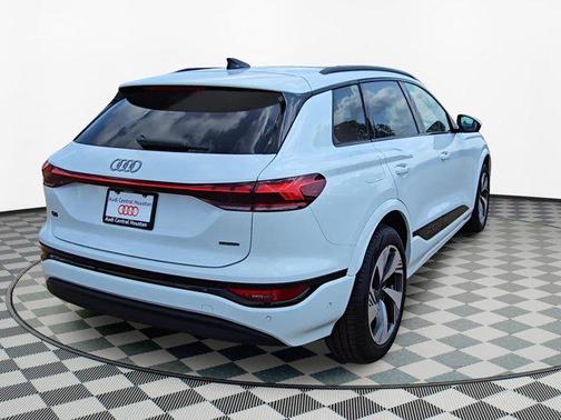 2025 Audi Q6 e-tron Premium Plus quattro