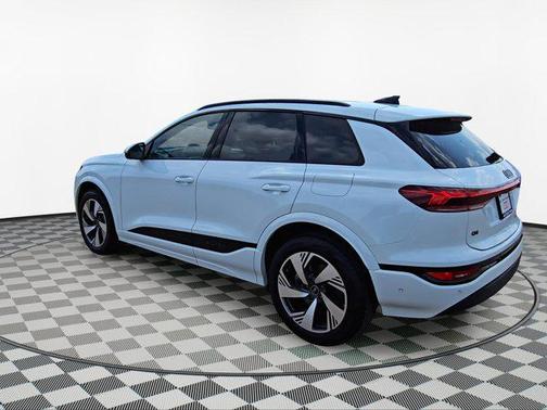 2025 Audi Q6 e-tron Premium Plus quattro