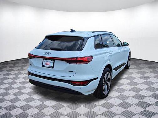 2025 Audi Q6 e-tron Premium Plus quattro