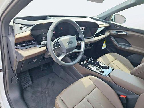 2025 Audi Q6 e-tron Premium Plus quattro