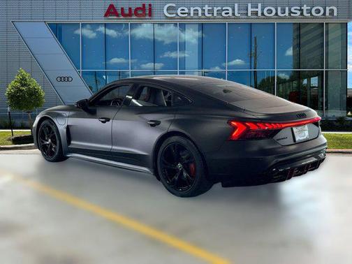 2023 Audi e-tron GT Prestige quattro