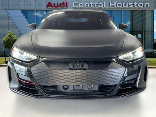 2023 Audi e-tron GT Prestige quattro