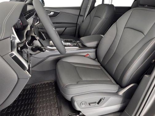 2026 Audi Q7 45 Premium