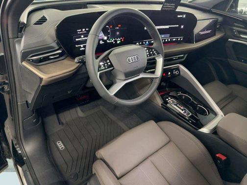 2025 Audi Q5 Prestige TFSI quattro S tronic