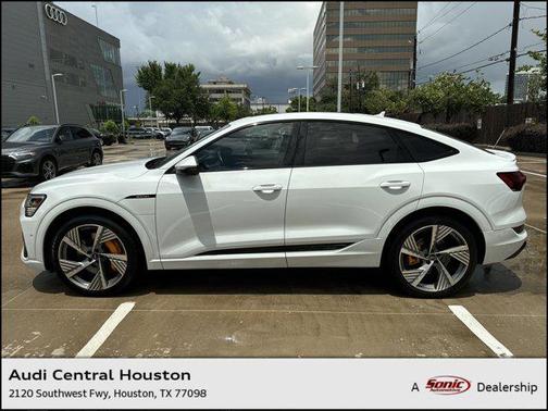 2022 Audi e-tron Sportback S line Prestige