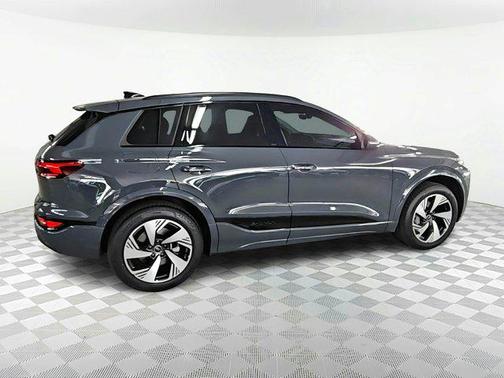 2025 Audi Q6 e-tron Premium Plus quattro