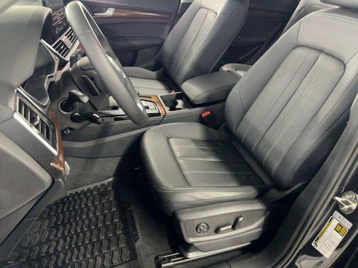 2024 Audi Q5 40 Premium Plus