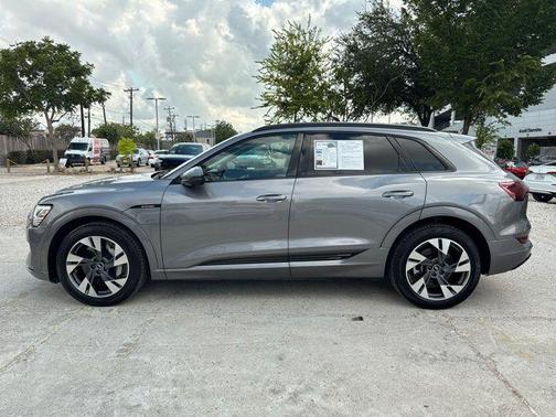 2021 Audi e-tron Premium