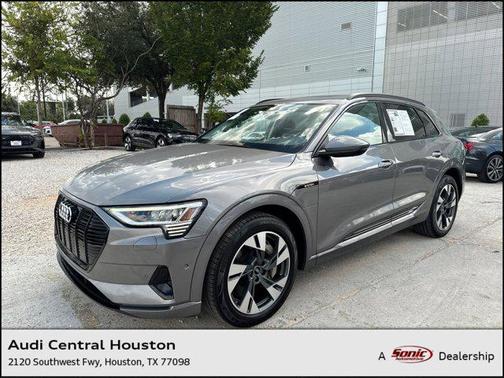 2021 Audi e-tron Premium