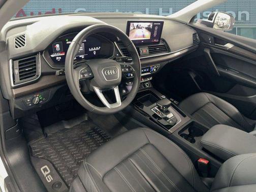 2025 Audi Q5 40 Premium
