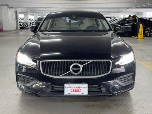 2019 Volvo S60 T5 Momentum