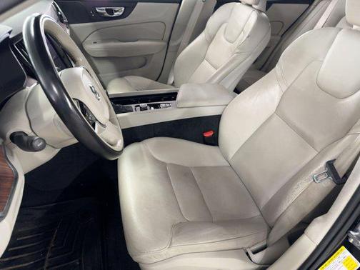 2019 Volvo S60 T5 Momentum