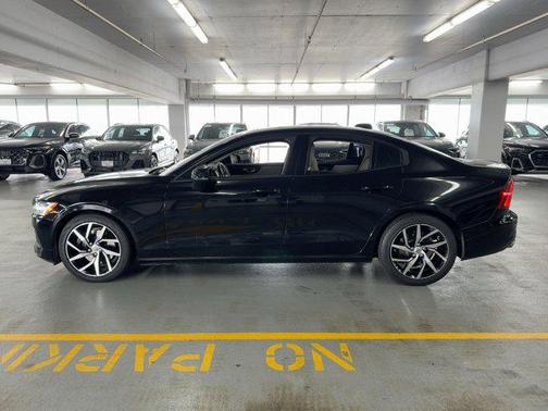 2019 Volvo S60 T5 Momentum