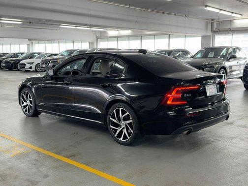 2019 Volvo S60 T5 Momentum