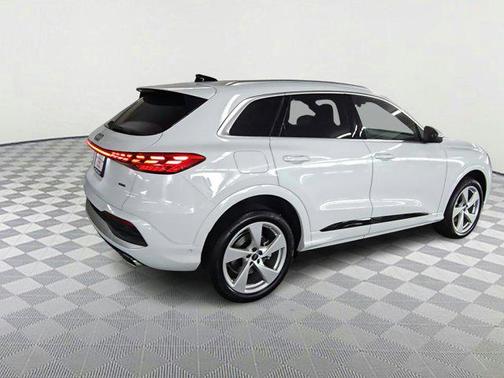 2025 Audi Q5 Premium Plus