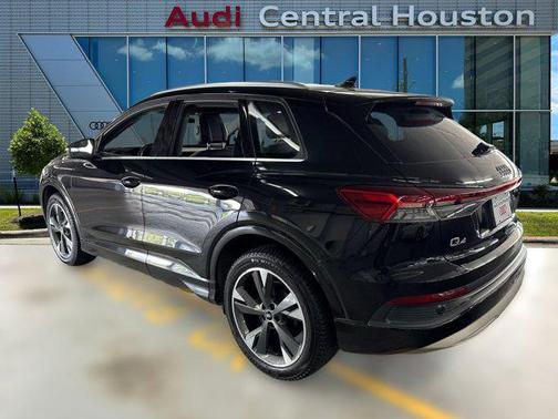 2022 Audi e-tron Premium