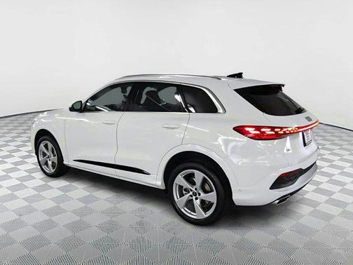 2025 Audi Q5 Premium Plus