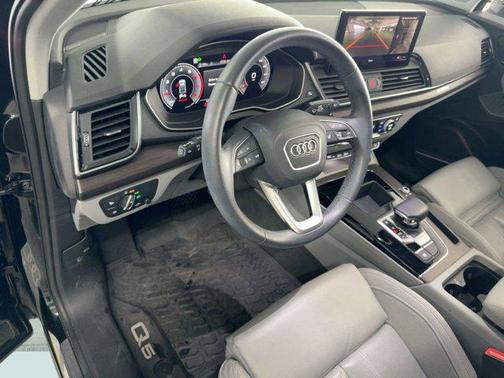 2023 Audi Q5 40 Premium Plus