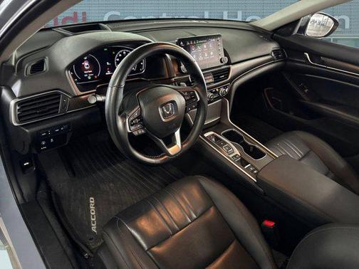2022 Honda Accord Touring 2.0T