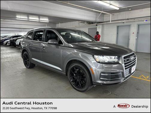 2019 Audi Q7 45 Premium Plus