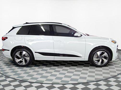 2025 Audi Q6 e-tron Premium Plus quattro