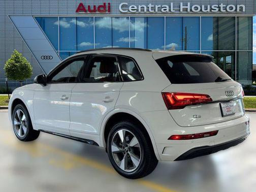 2025 Audi Q5 40 Premium