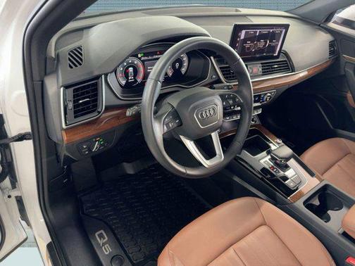 2025 Audi Q5 40 Premium