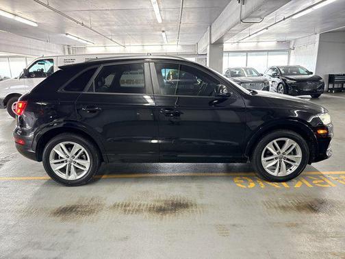 2017 Audi Q3 2.0T Premium