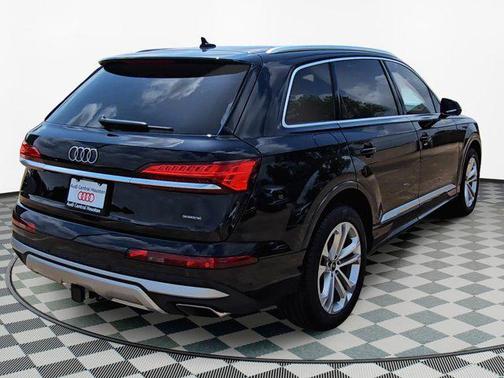2025 Audi Q7 55 Premium Plus
