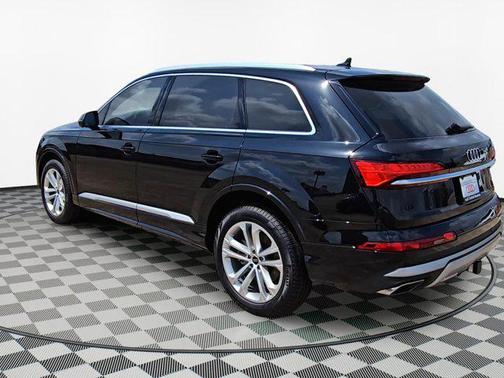 2025 Audi Q7 55 Premium Plus