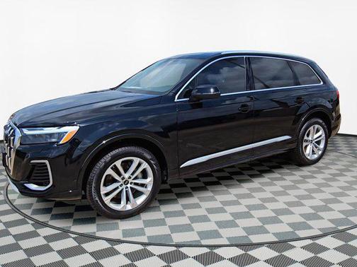 2025 Audi Q7 55 Premium Plus