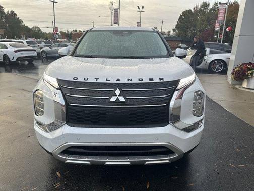 2024 Mitsubishi Outlander SE Black Edition