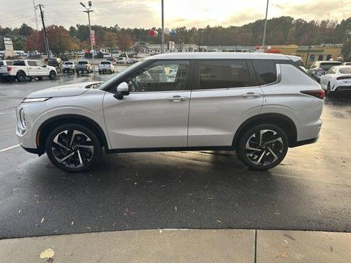 2024 Mitsubishi Outlander SE Black Edition
