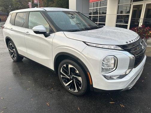 2024 Mitsubishi Outlander SE Black Edition