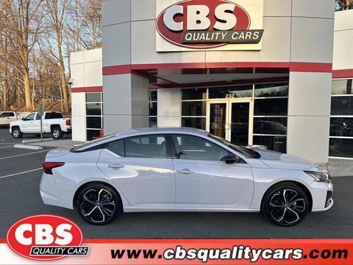 2025 Nissan Altima SR