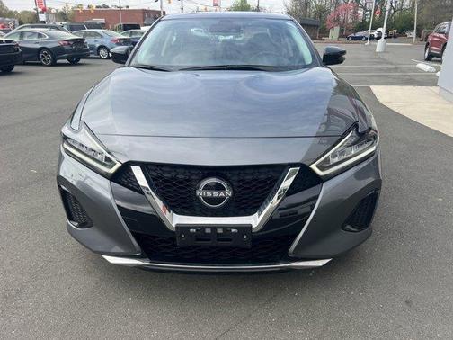 2023 Nissan Maxima SV