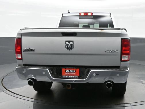 Bright Silver Metallic Clearcoat 2018 RAM 1500 Big Horn
