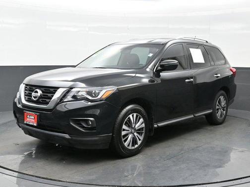 2017 Nissan Pathfinder SV